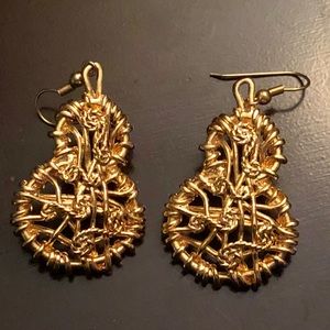 cute Gold fashion earrings